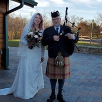 hire a wedding piper